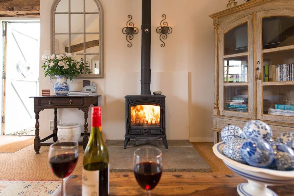 The Stables, Relax In 5 Star Style And Comfort With Lovely Walks All Around Maplestead Kültér fotó