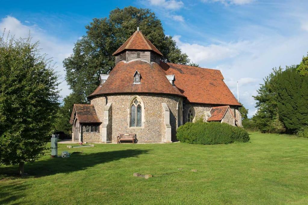 The Stables, Relax In 5 Star Style And Comfort With Lovely Walks All Around Maplestead Kültér fotó